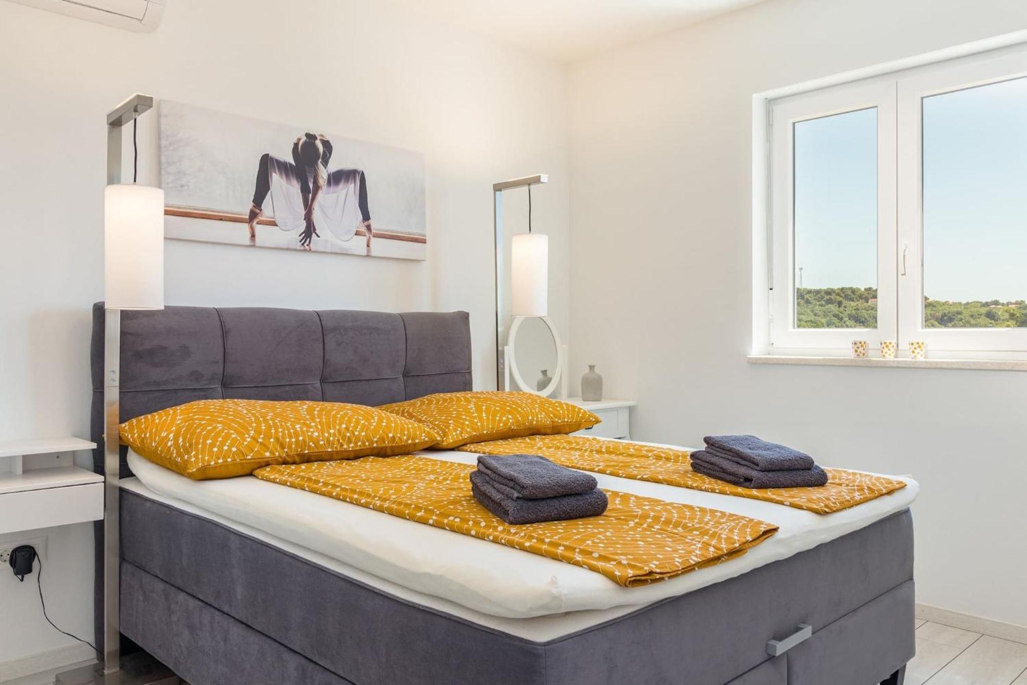 Penthouse Apartment Sax Medulin Exterior foto